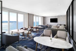 thumbnail: Lounge
