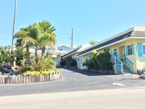 thumbnail: Front of property