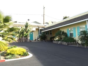 thumbnail: Exterior