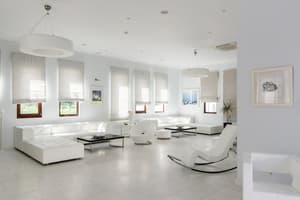 thumbnail: Interior entrance