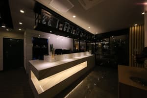 thumbnail: Bar (on property)