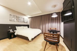thumbnail: Room