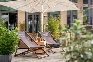 thumbnail: Outdoor dining
