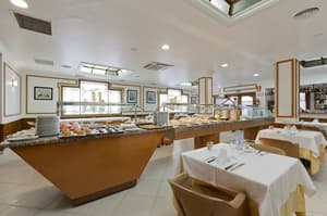 thumbnail: Restaurant