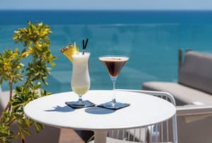 thumbnail: Bar (on property)