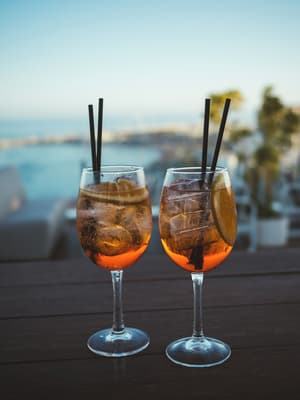 thumbnail: Bar (on property)