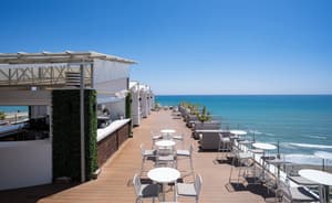 thumbnail: Bar (on property)