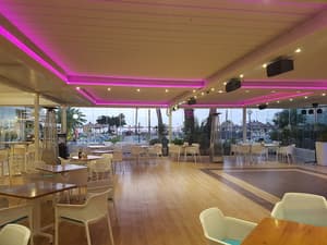 thumbnail: Bar (on property)