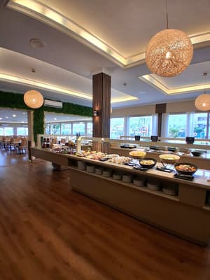thumbnail: Restaurant