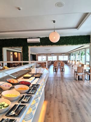 thumbnail: Restaurant