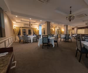 thumbnail: Restaurant