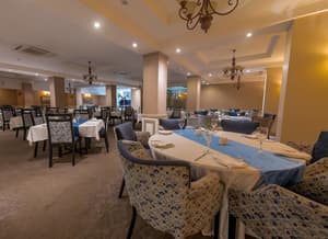 thumbnail: Restaurant
