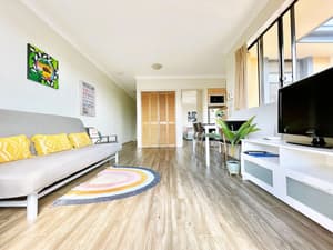 thumbnail: In-room dining
