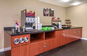 thumbnail: Breakfast area