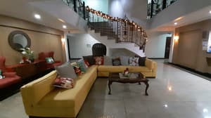 thumbnail: Lobby