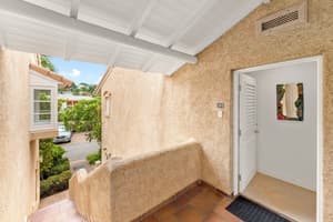 thumbnail: Front of property