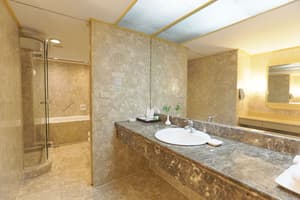 thumbnail: Bathroom shower