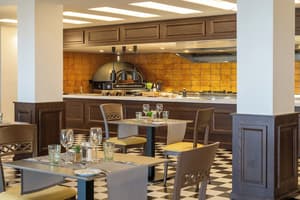 thumbnail: Restaurant