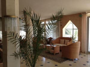 thumbnail: Lobby sitting area
