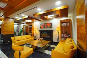 thumbnail: Lobby sitting area