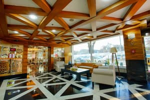 thumbnail: Lobby sitting area