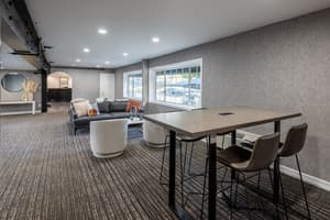 thumbnail: Business center