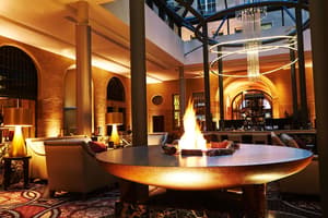 thumbnail: Bar (on property)