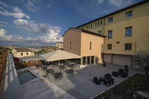 thumbnail: Terrace/patio