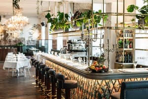 thumbnail: Bar (on property)