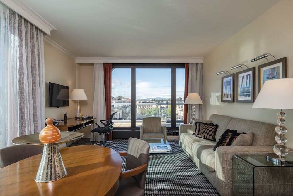 In-room business center