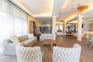 thumbnail: Reception