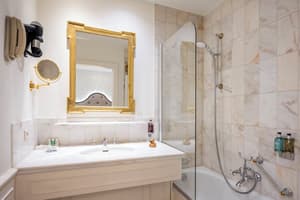 thumbnail: Bathroom shower