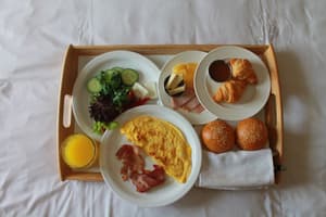 thumbnail: In-room dining