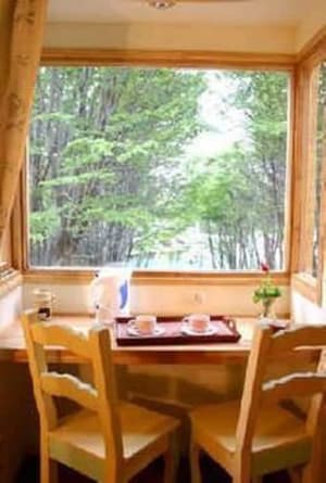 thumbnail: In-room dining
