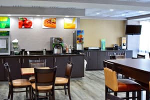 thumbnail: Breakfast area