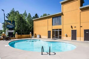 thumbnail: Pool