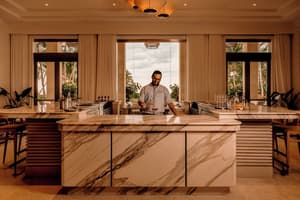 thumbnail: Bar (on property)