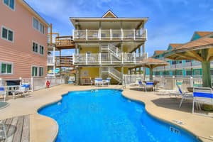 thumbnail: Pool