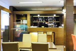 thumbnail: Bar (on property)