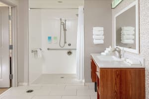 thumbnail: Bathroom shower