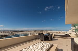 thumbnail: Balcony