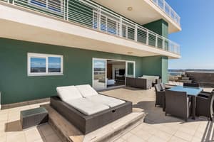 thumbnail: Balcony