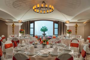 thumbnail: Banquet hall