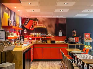 thumbnail: Breakfast area