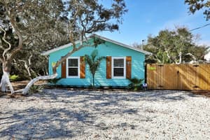 thumbnail: Property grounds
