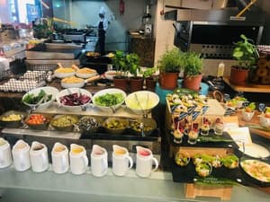 thumbnail: Food court
