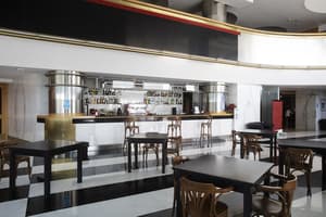 thumbnail: Bar (on property)