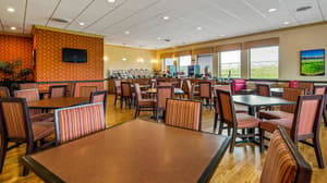 thumbnail: Breakfast area