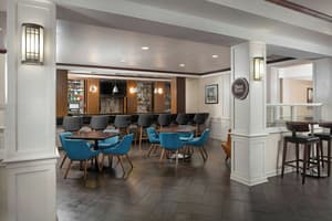 thumbnail: Lounge