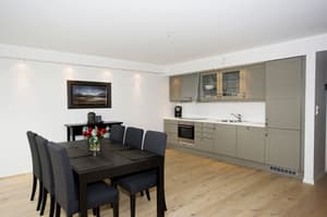 thumbnail: In-room dining